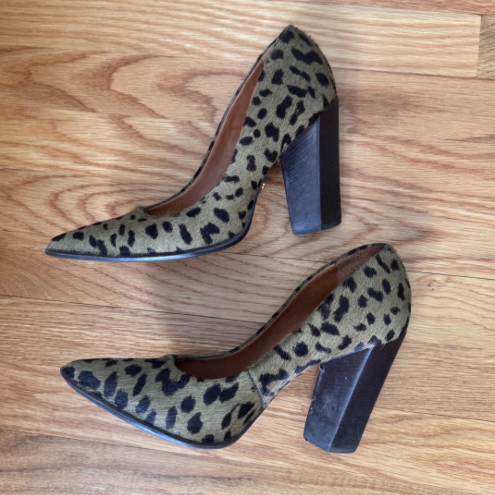 Leopard Print Block Heel Pumps - Olive/Black